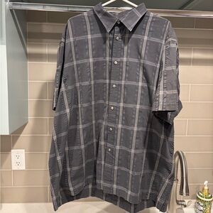 Van Heusen Striped Button Down Short Sleeve Shirt Size XXL 18 - 18 1/2